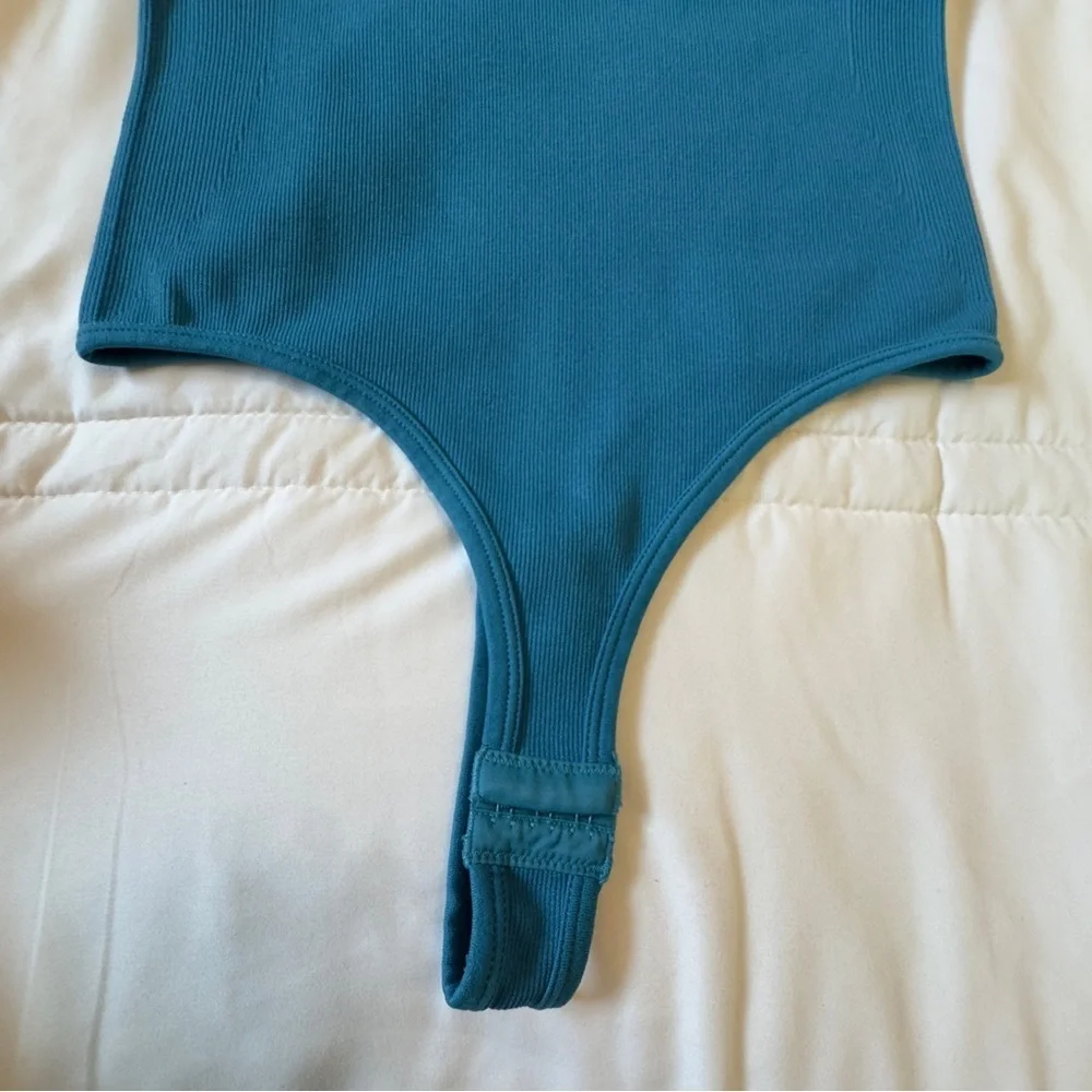 Happily Grey Women's Sleeveless Ribbed Crew Neck Bodysuit Teal Size M/L